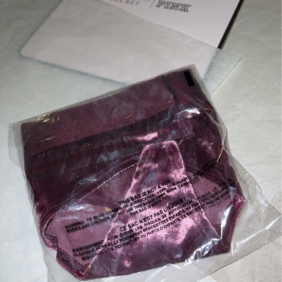(M) UNISEX Victoria’s Secret VELVET THONG UNDERWEAR - Picture 14 of 14